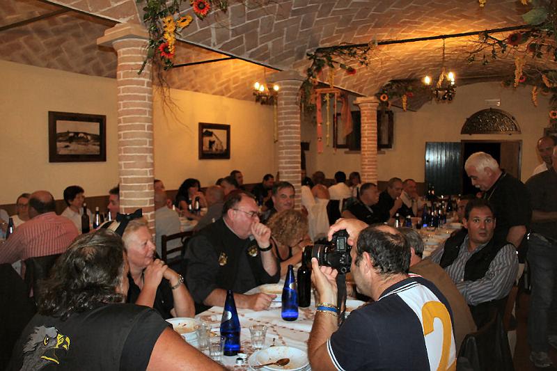 Agriturismo da Pudech, tavolate 2.jpg